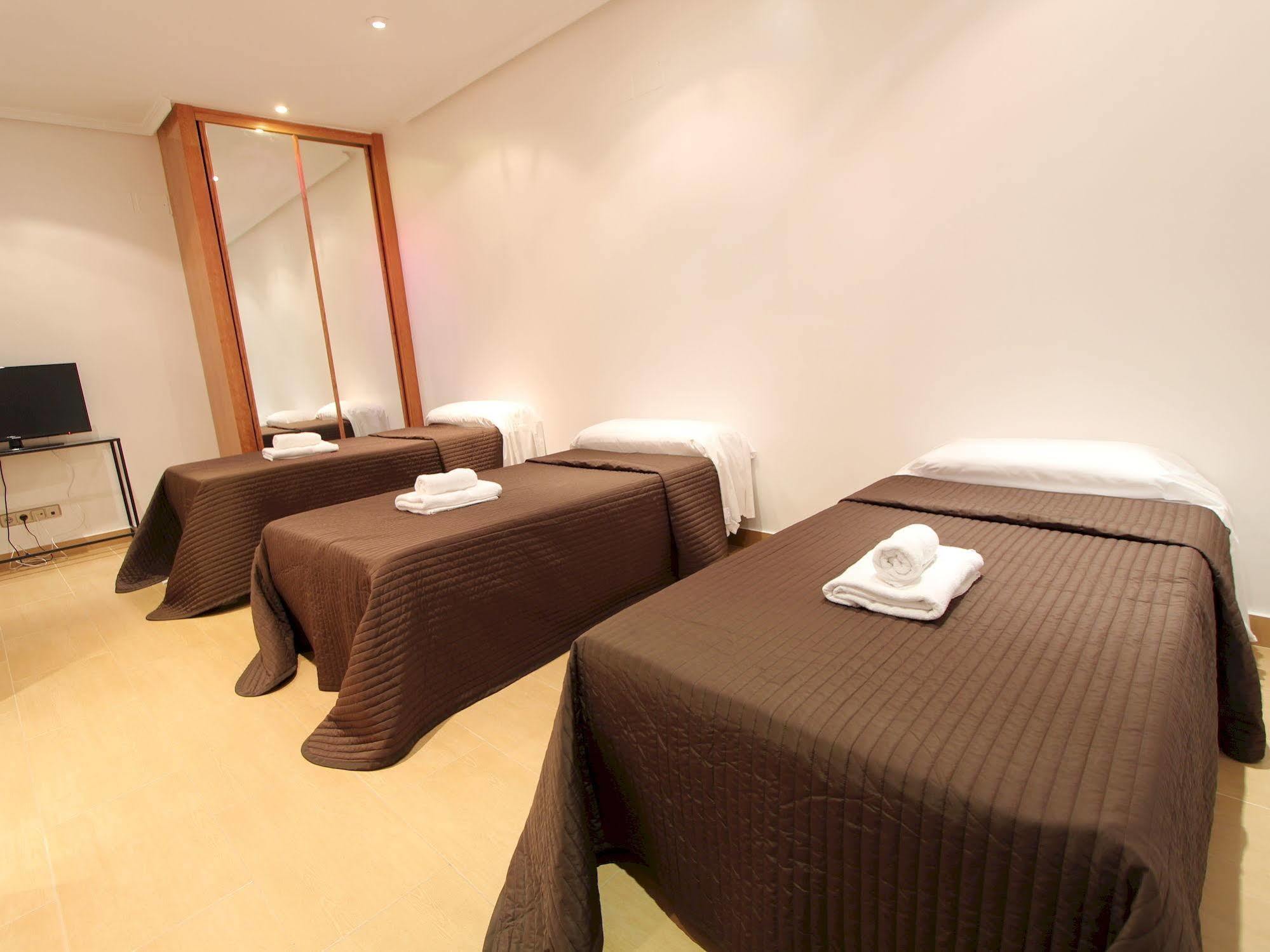 Apartamentos Good Stay Prado Madrid Esterno foto