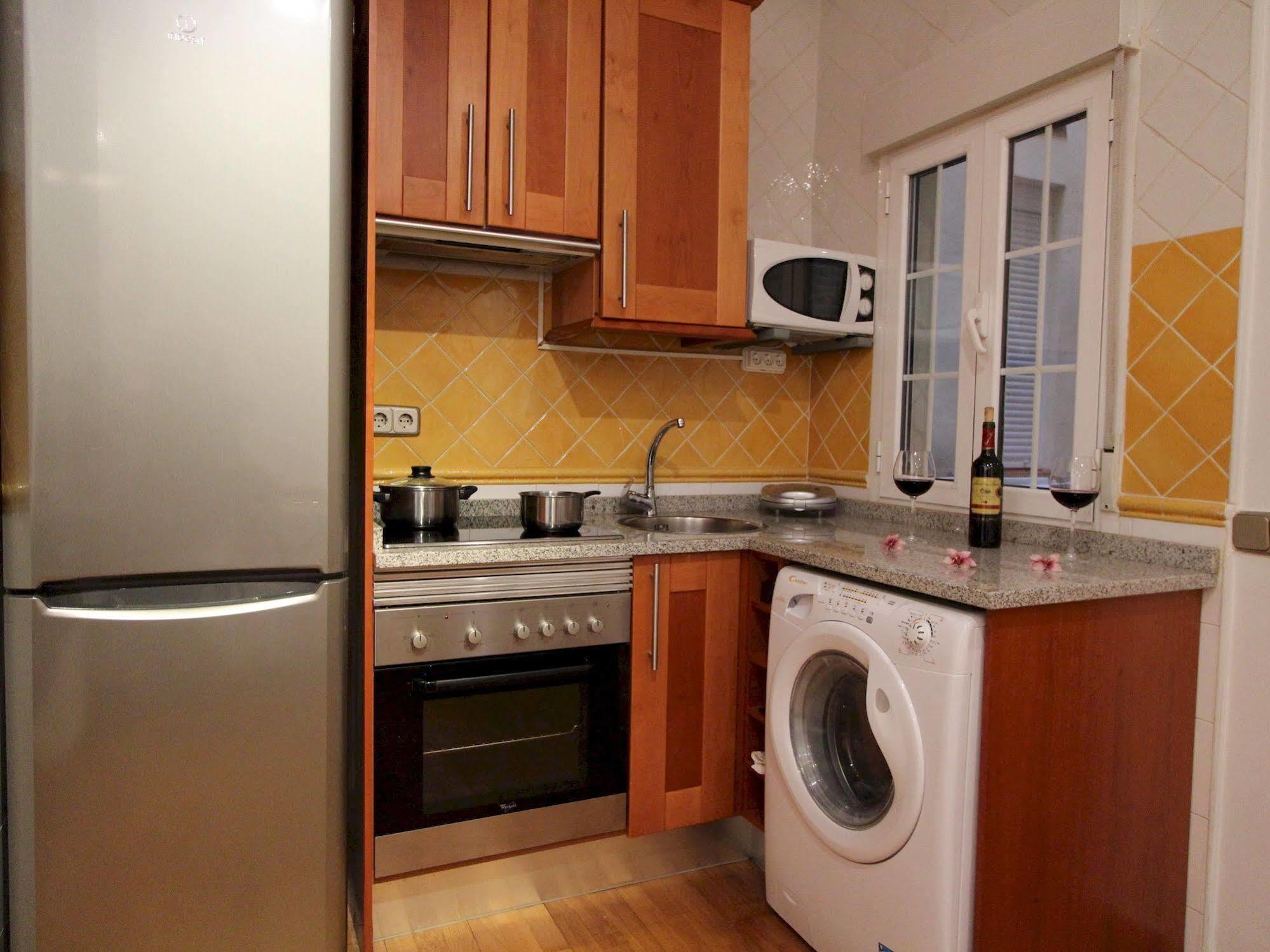 Apartamentos Good Stay Prado Madrid Esterno foto